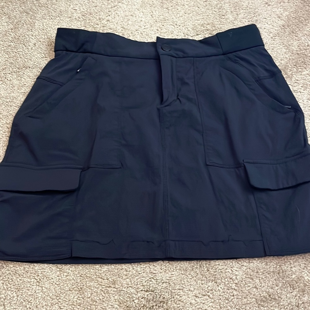 Athleta black athletic skirt size 8